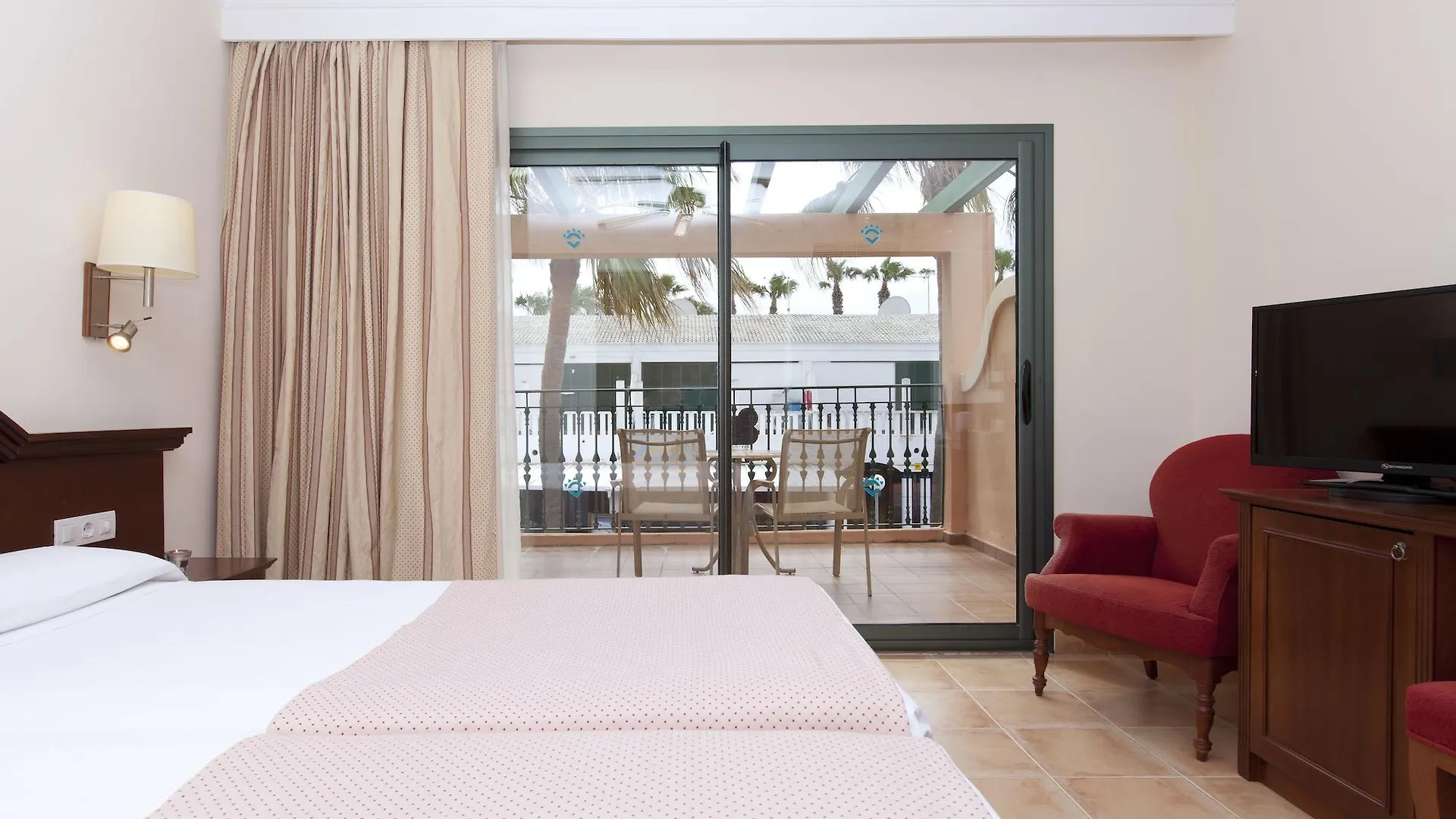 Valentin Menorca Star Hotel 4*, Cala'N Bosch (Menorca) Spain